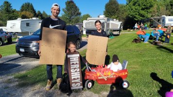 Kids and families out trick or treating at Triple R Camping Resort