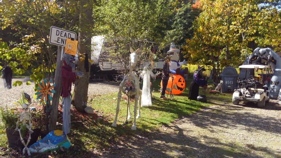 Site decorated with Halloween Decorations at Triple R Camping Resort