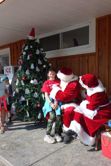 Santa with child(ren)