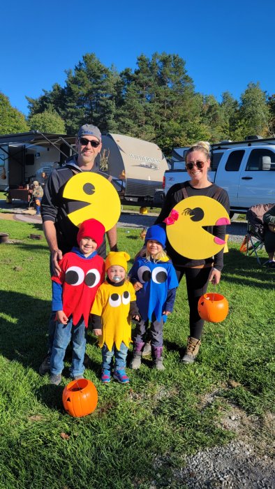 Kids and families out trick or treating at Triple R Camping Resort