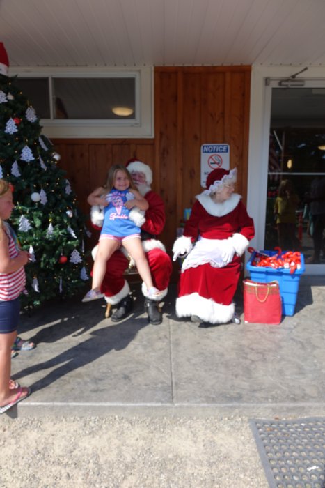 Santa with child(ren)