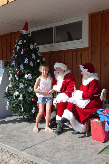 Santa with child(ren)