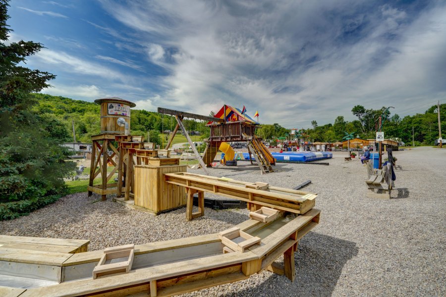 Gem mining at Triple R Camping Resort a campground in wny