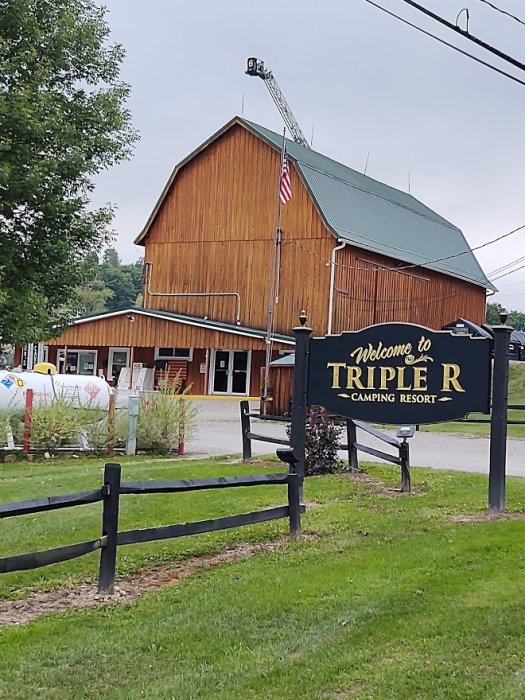 Barn at Triple R Entrance