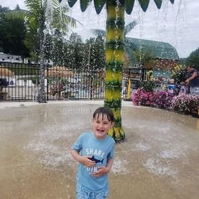 Kids playing in the LeeKee Lagoon at Triple R